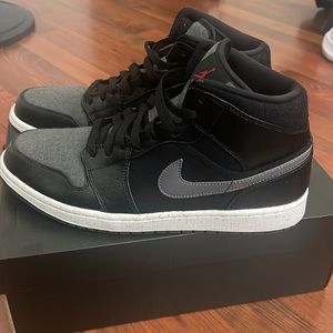 Air Jordan 1 Mid Premium